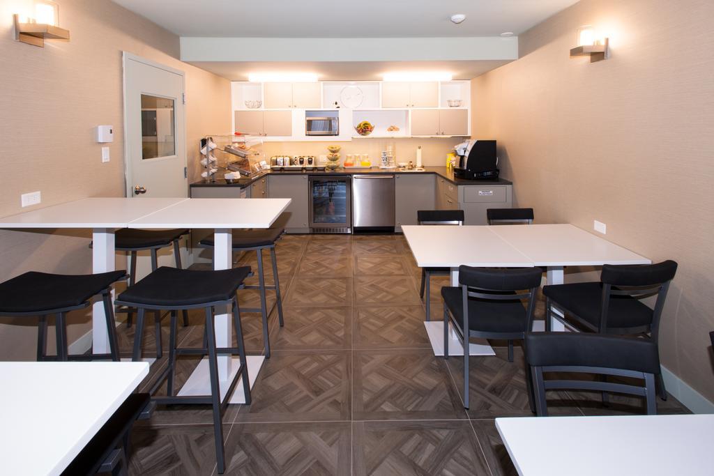 Le Chabrol Hotel & Suites Montréal Szoba fotó